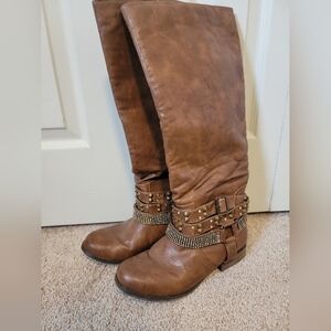 EUC Not Rated brand Rhinestone/Buckle/Grommet Tall Boots Size 9